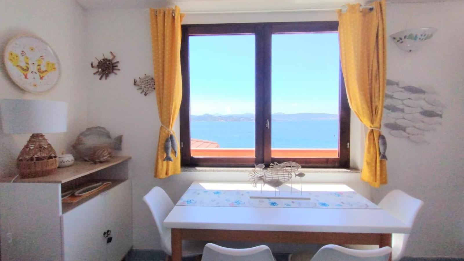 Appartamentino Panoramico...Con Finestra Sul Mare! La Maddalena  Exterior foto